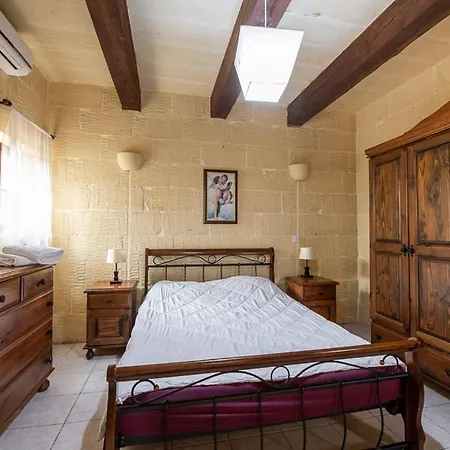 4 Bedroom Holiday With Private Pool * Xewkija