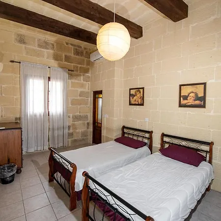4 Bedroom Holiday With Private Pool Ferienhaus